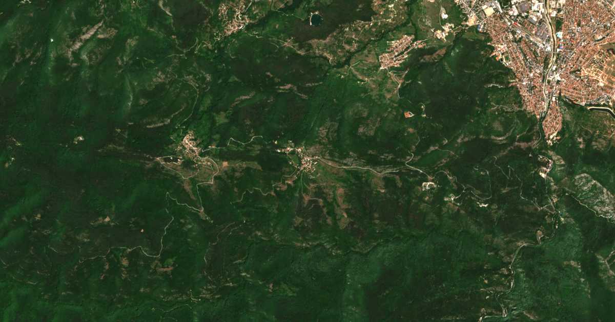 Сателитска карта на Ljaskovo