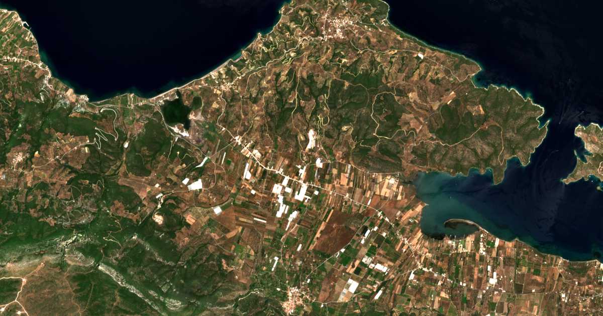 Сателитска карта на Ágios Konstantínos