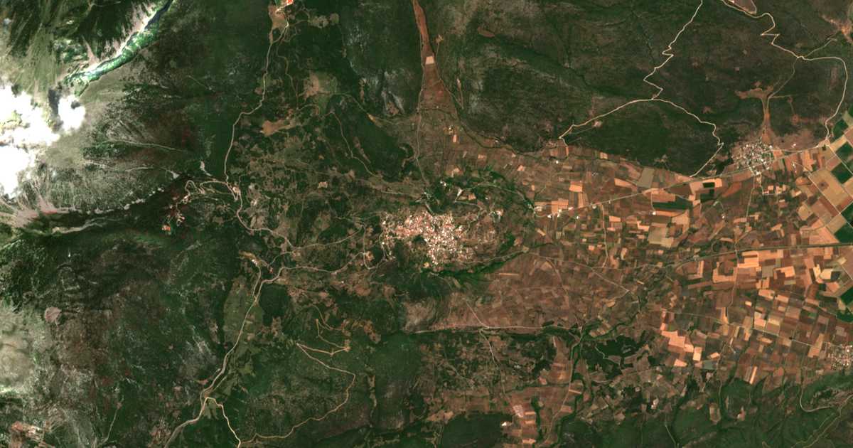 Сателитска карта на Dávleia