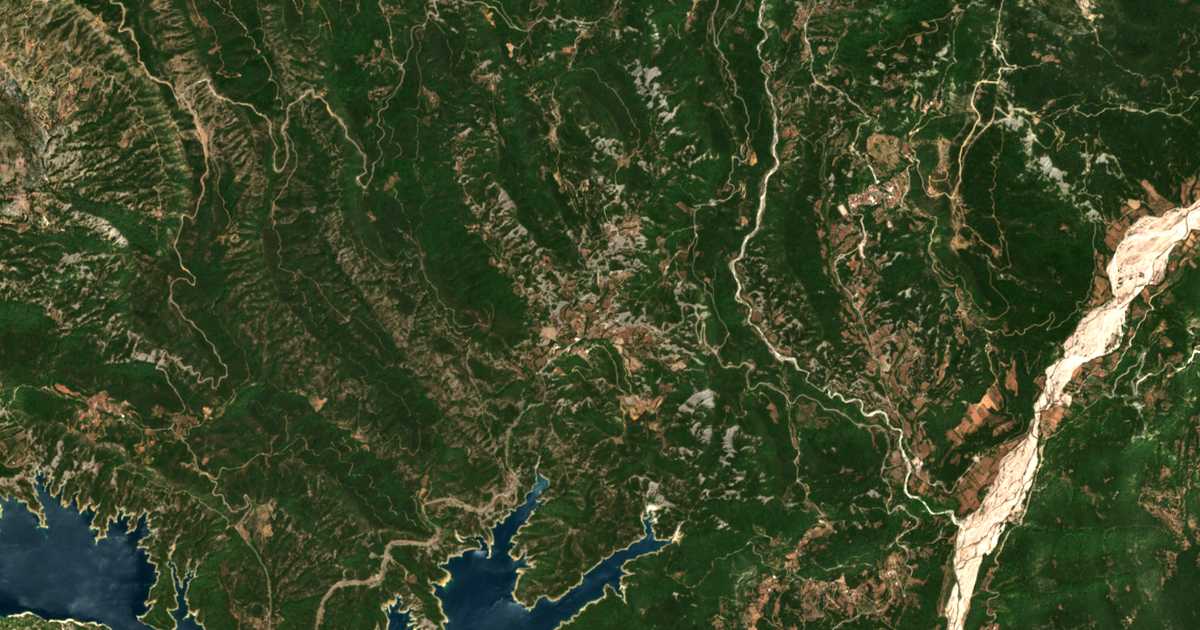 Сателитска карта на Longítsion