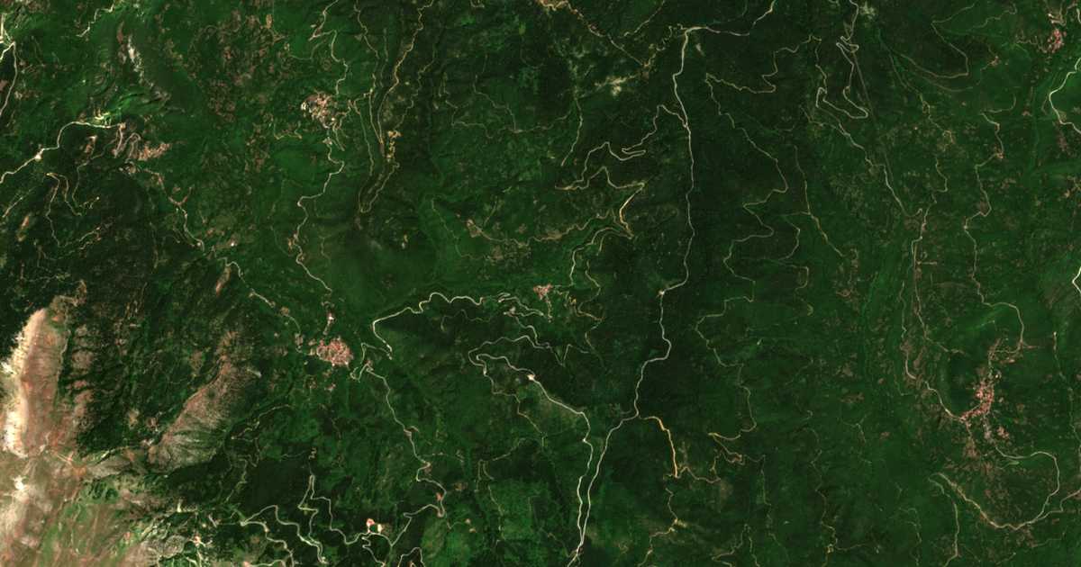 Сателитска карта на Ágios Charálampos