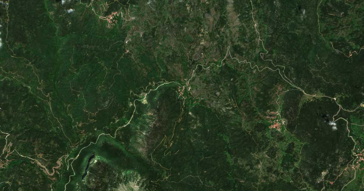 Сателитска карта на Strómi