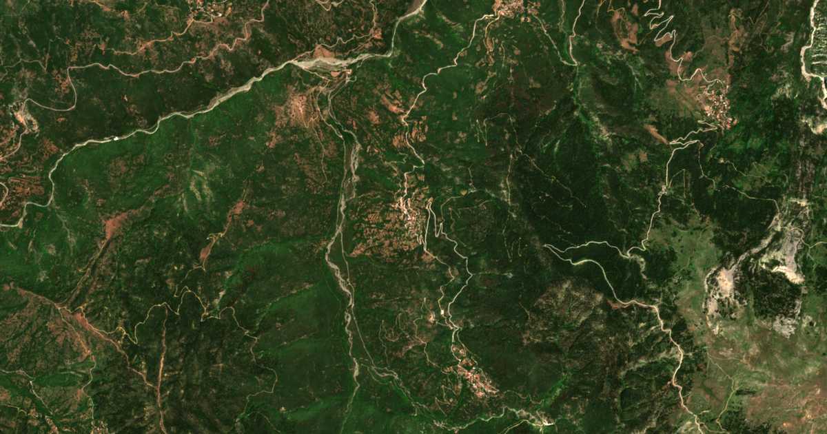 Сателитска карта на Peristérion