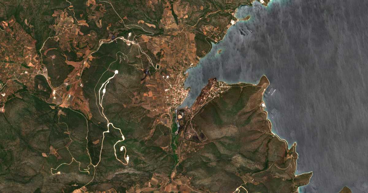 Сателитска карта на Lárymna