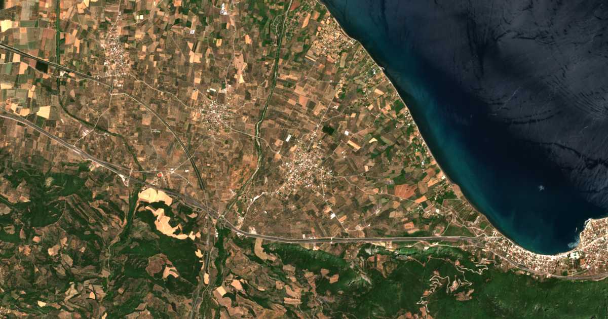 Сателитска карта на Kainoúrgion