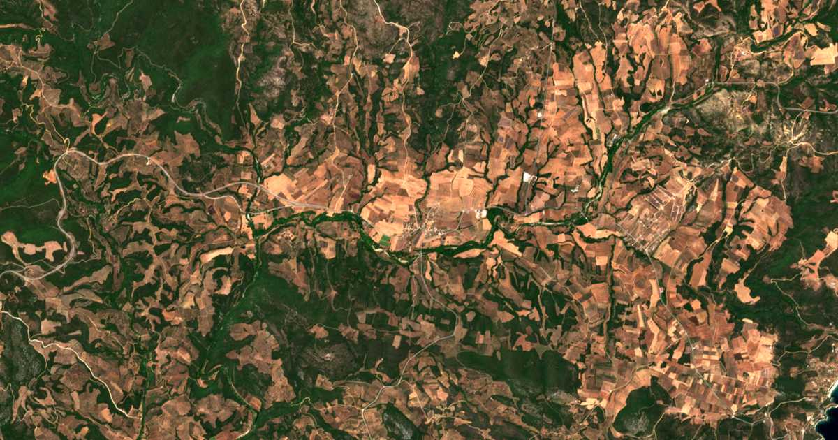 Сателитска карта на Planá