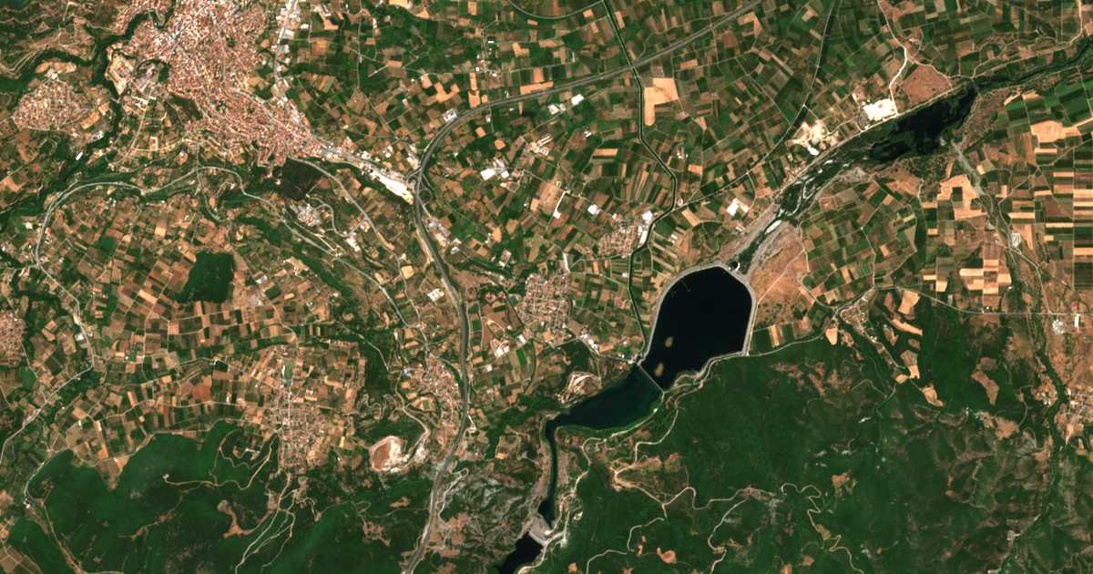 Сателитска карта на Варвара