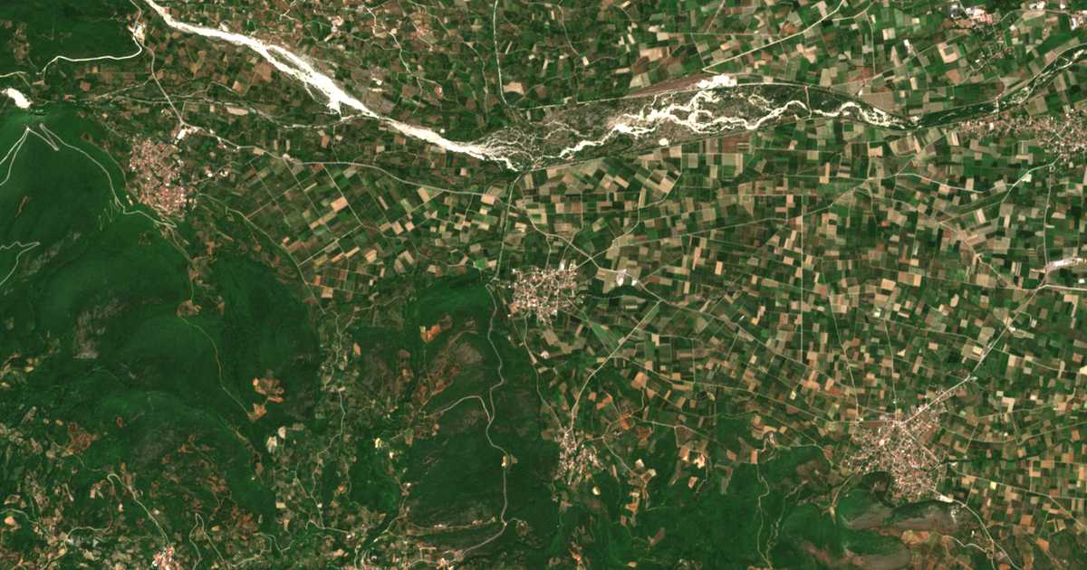 Сателитска карта на Бизово