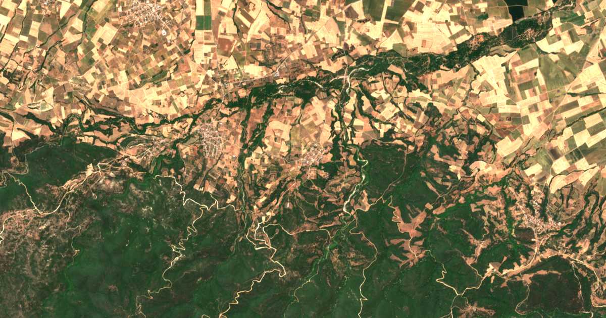 Сателитска карта на Омур Беј