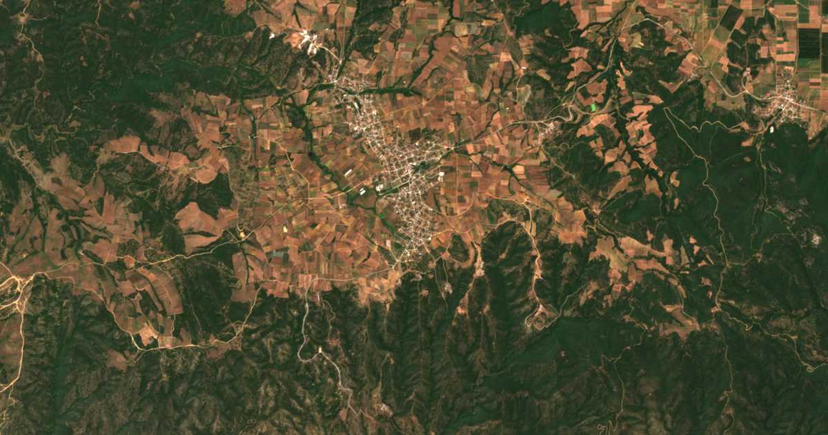 Сателитска карта на Јакина