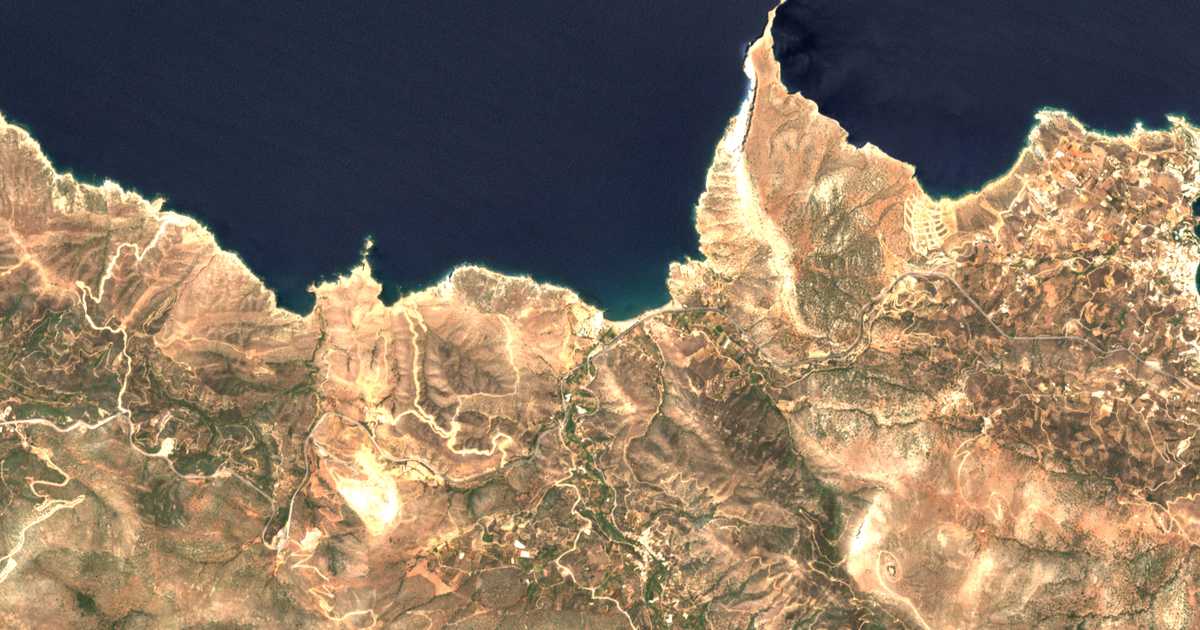 Сателитска карта на Paralía Fódele