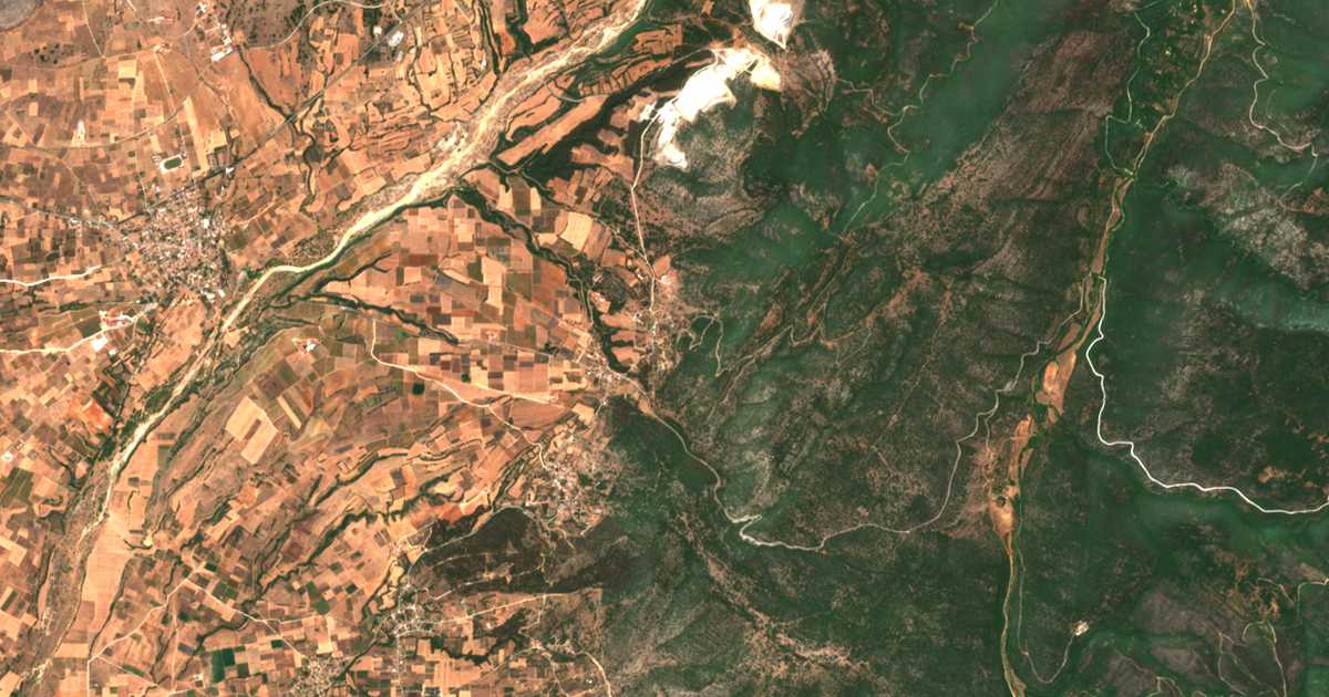 Сателитска карта на Пазарлар
