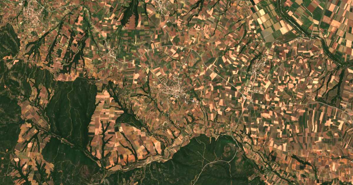 Сателитска карта на Aspronérion