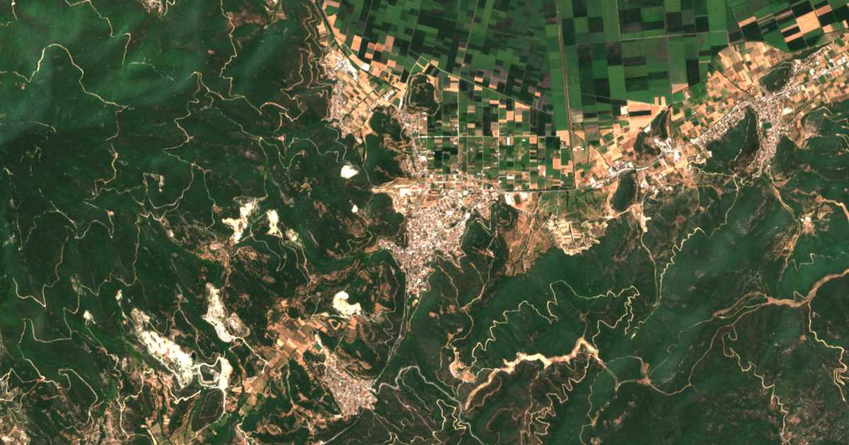Сателитска карта на Правишта