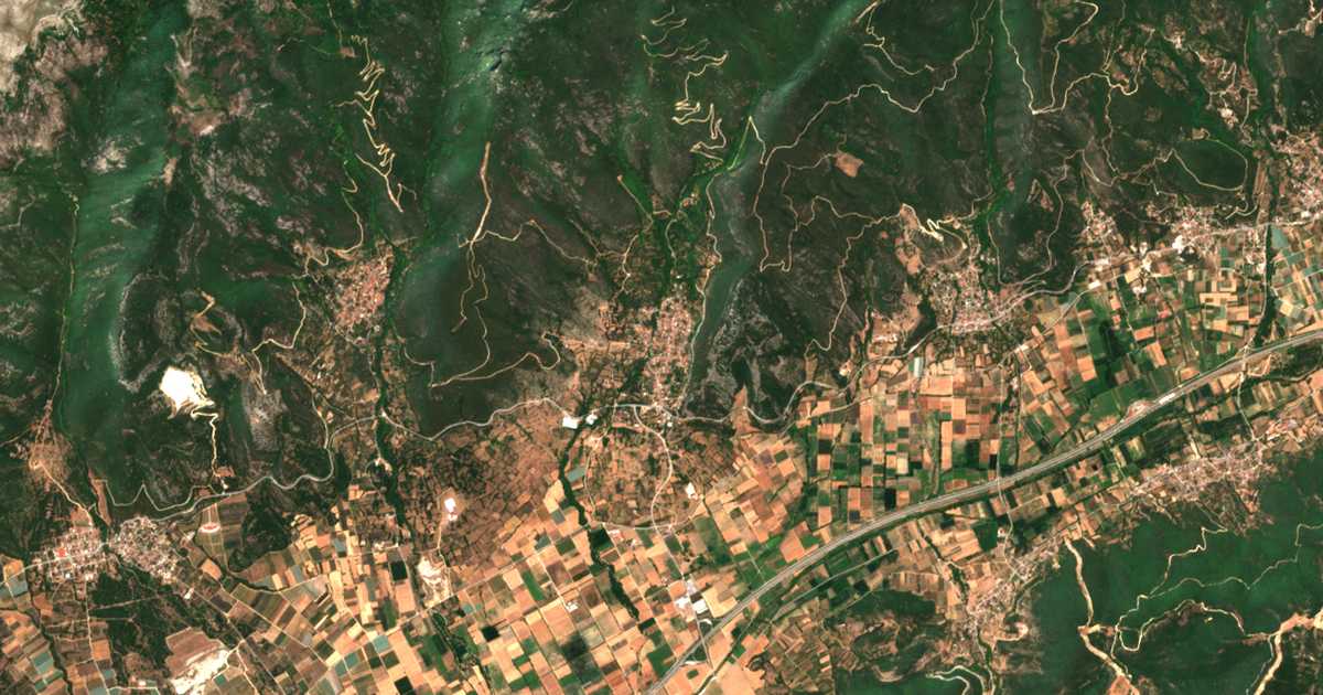 Сателитска карта на Моштијан