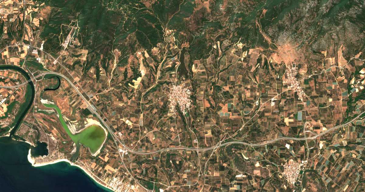 Сателитска карта на Ofrýnion