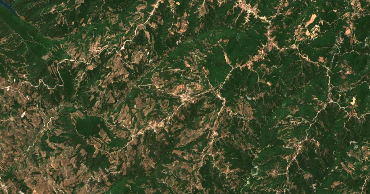 Сателитска карта на Áno Pétra