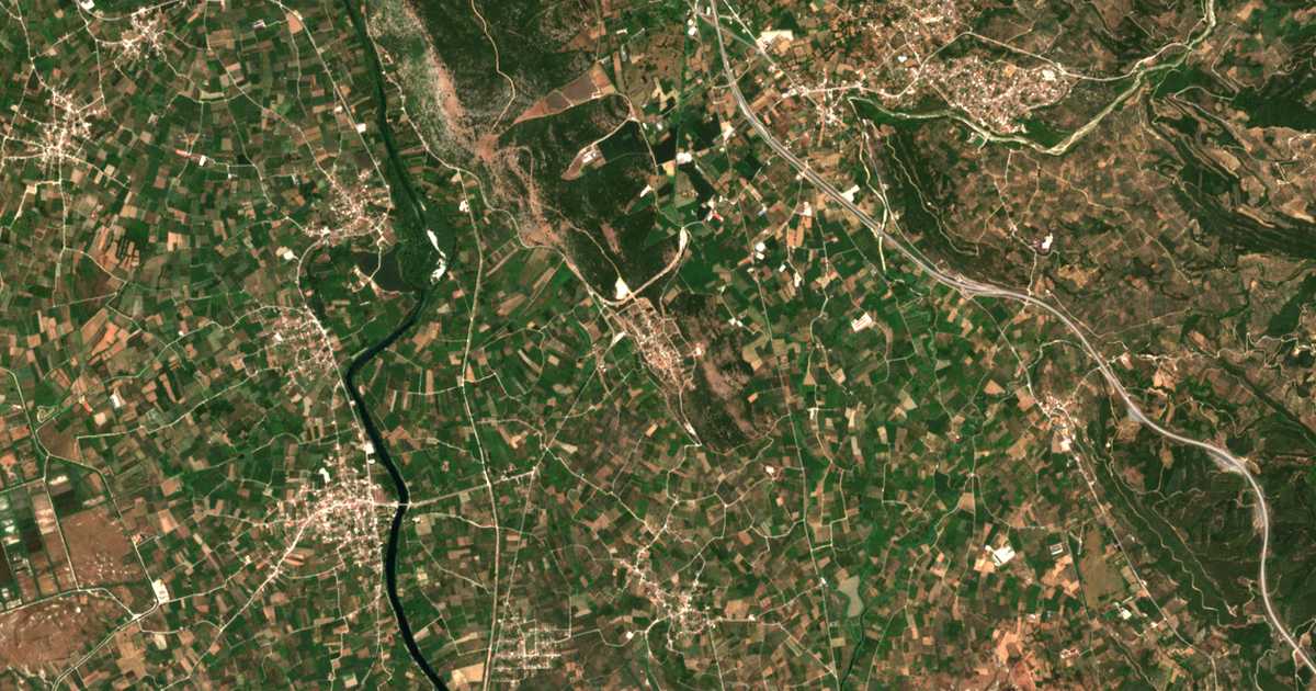 Сателитска карта на Peránthi