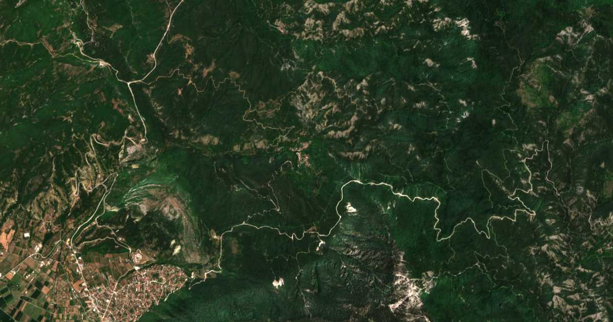 Сателитска карта на Пеклари
