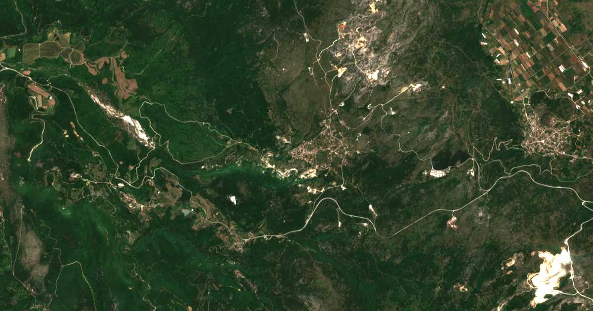 Сателитска карта на Klimatiá