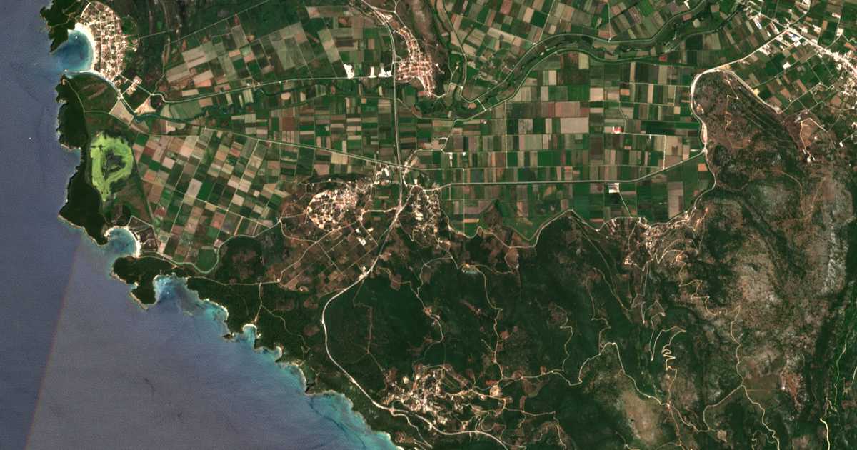 Сателитска карта на Tsouknída