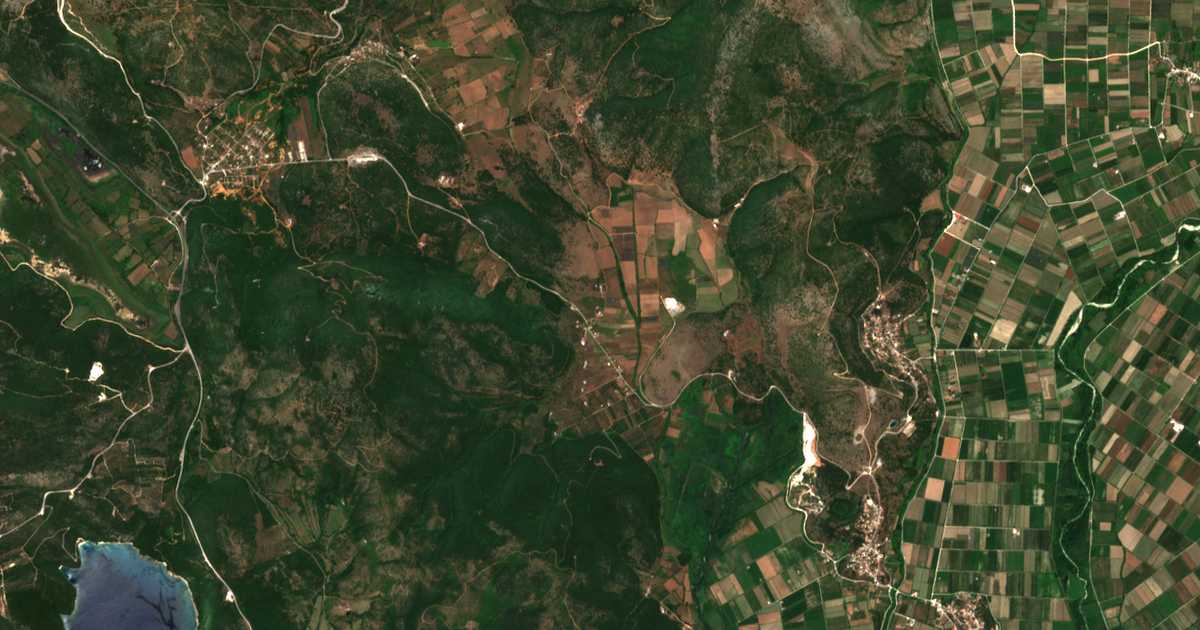 Сателитска карта на Tzára