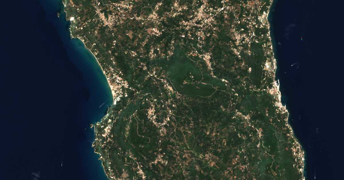 Сателитска карта на Áno Garoúna