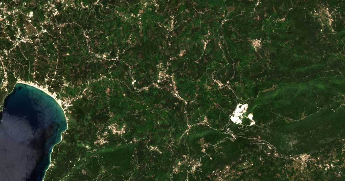 Сателитска карта на Agrós
