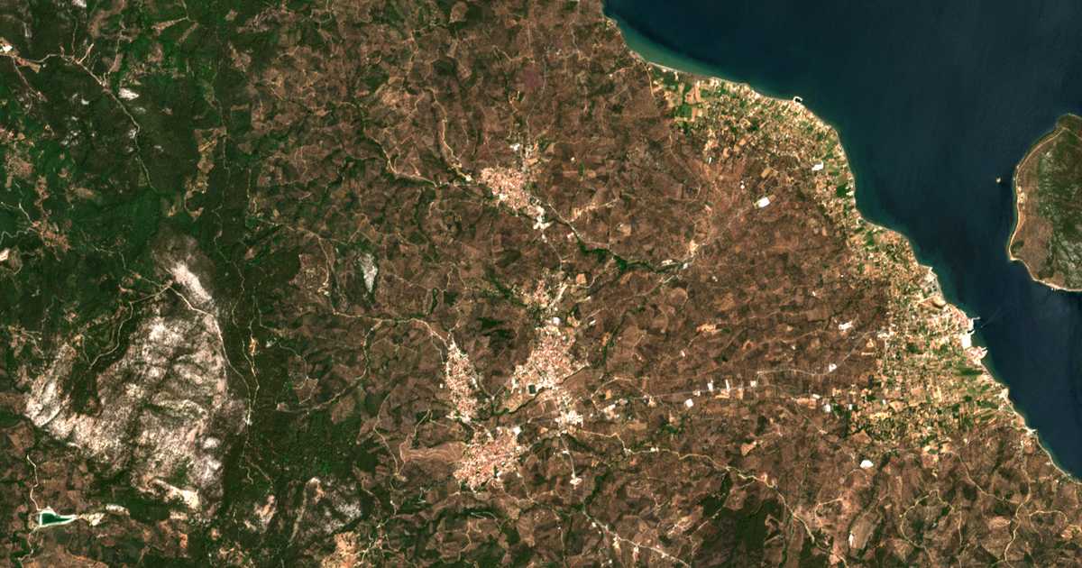Сателитска карта на Plakádos