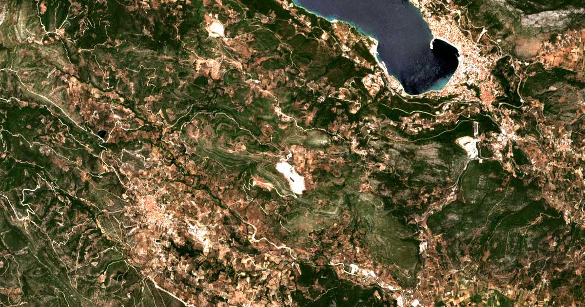 Сателитска карта на Zervoú