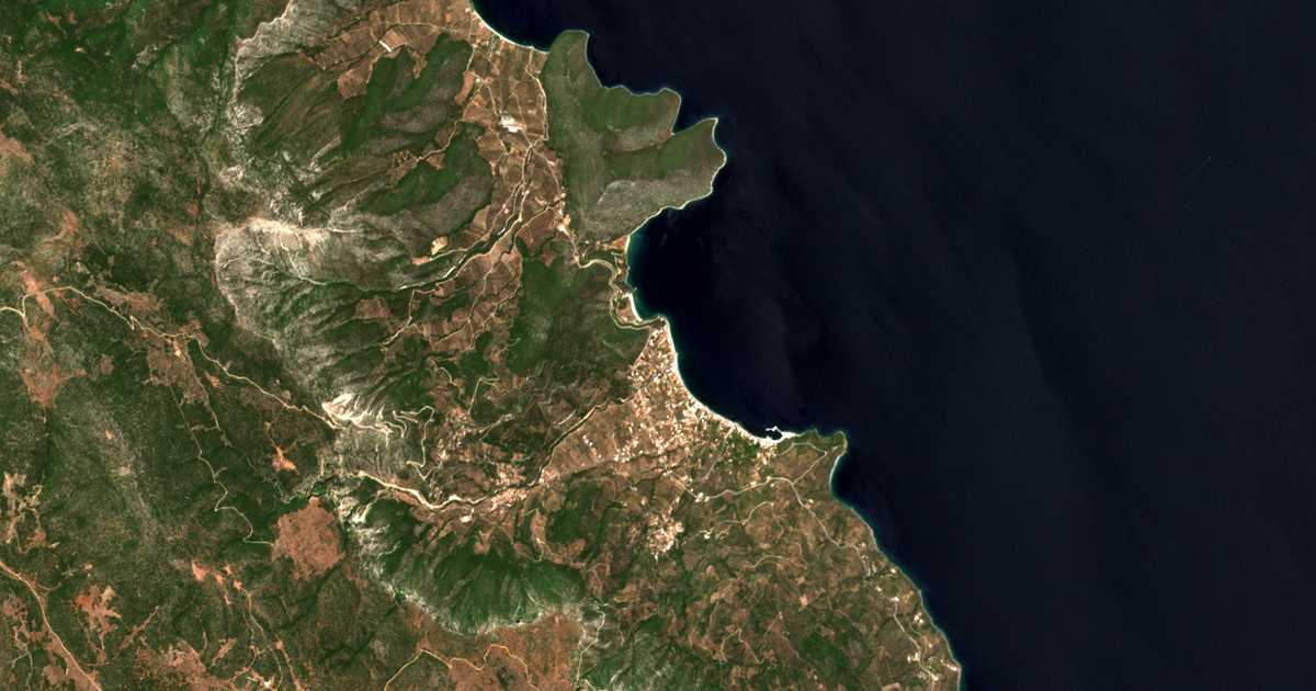 Сателитска карта на Paralía Tyroú