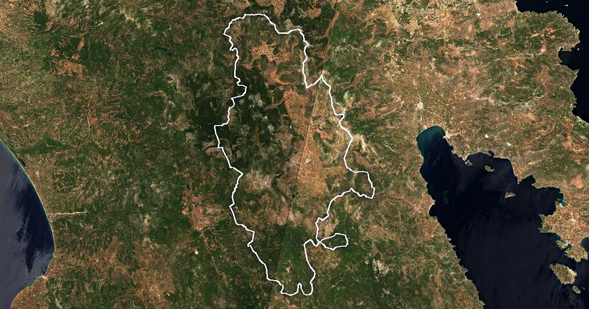 Сателитска снимка со исцртана граница: Dímos Trípolis