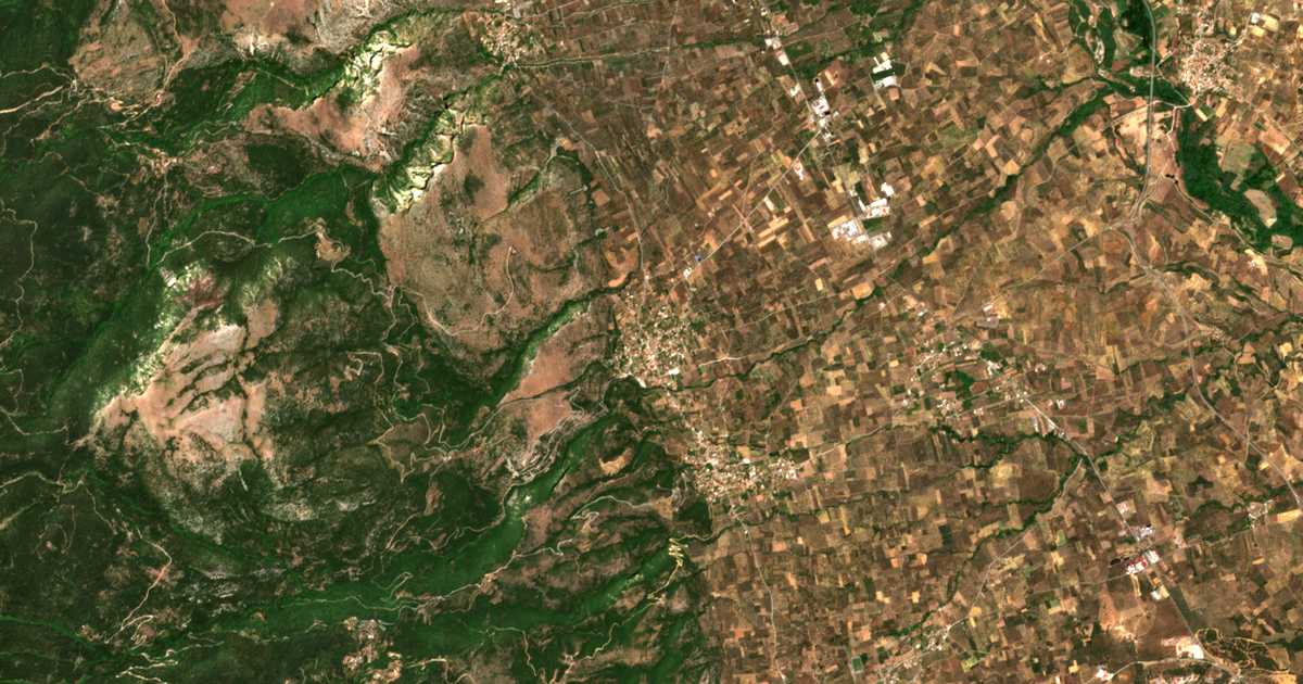 Сателитска карта на Anógeia