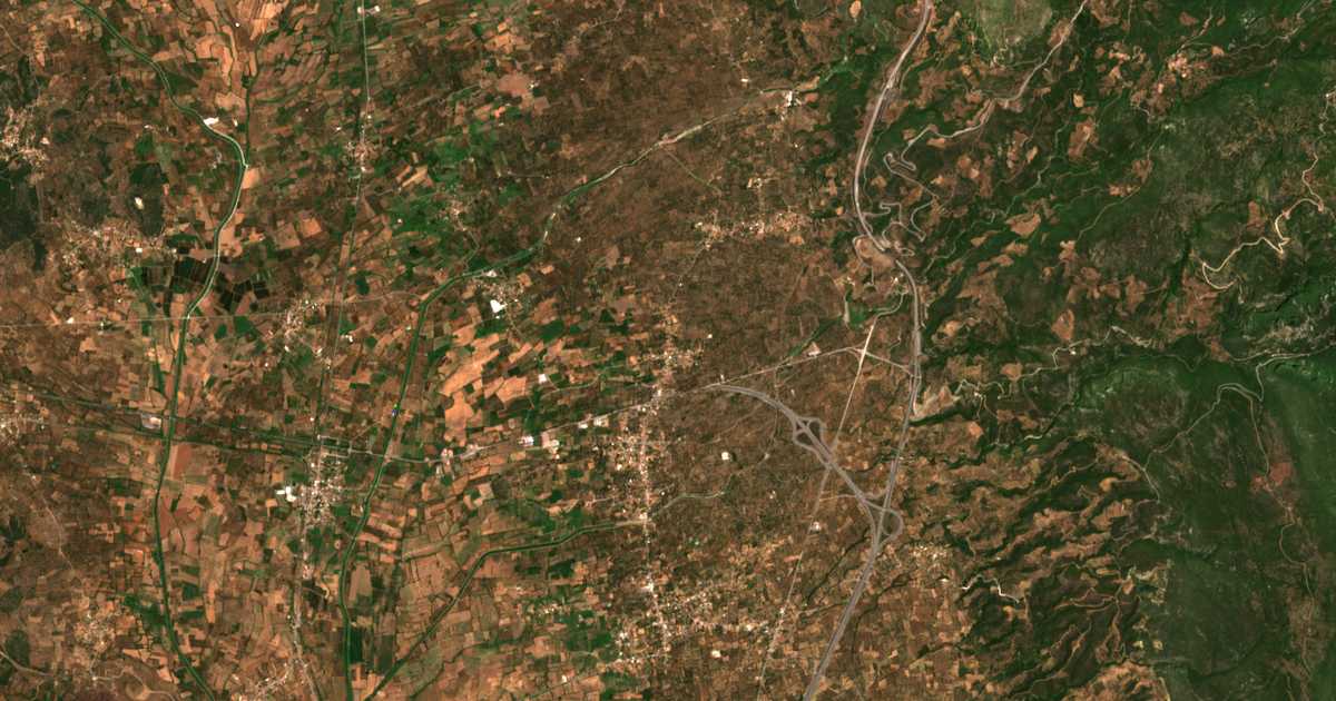 Сателитска карта на Loutrón
