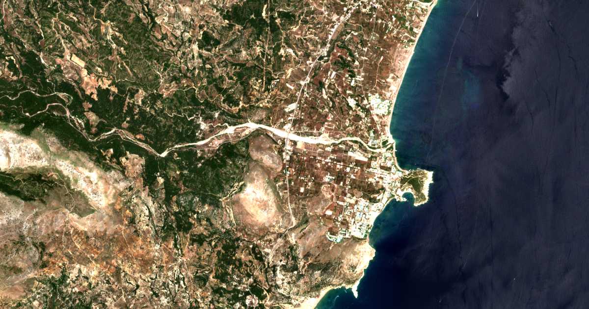 Сателитска карта на Kolýmpia