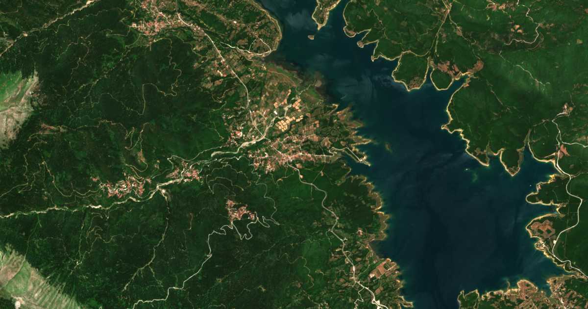 Сателитска карта на Kalývia