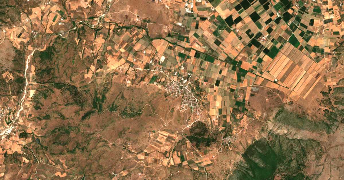 Сателитска карта на Арадосивија Орта