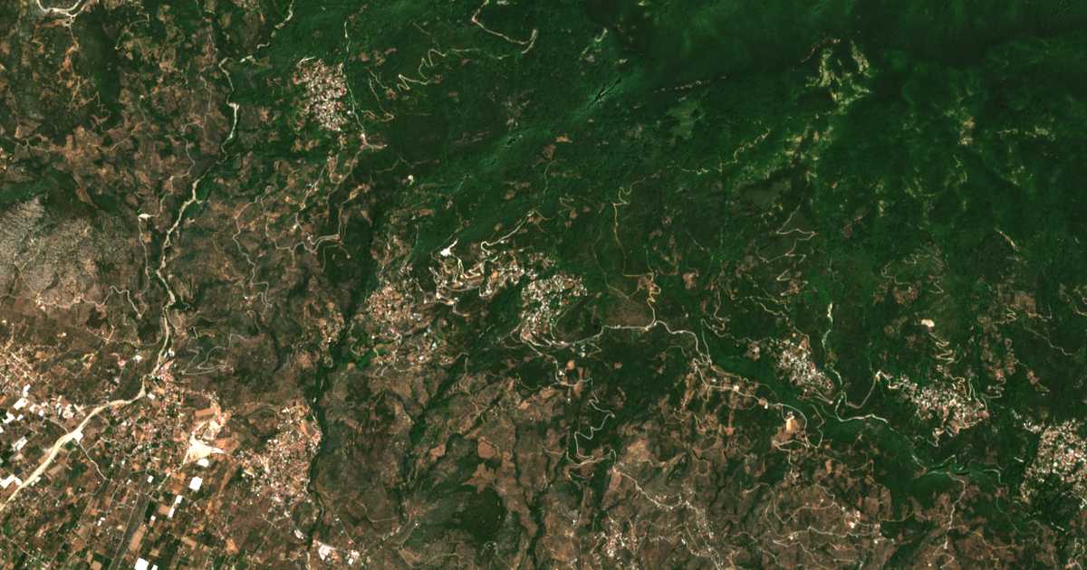 Сателитска карта на Ágios Geórgios Nileías