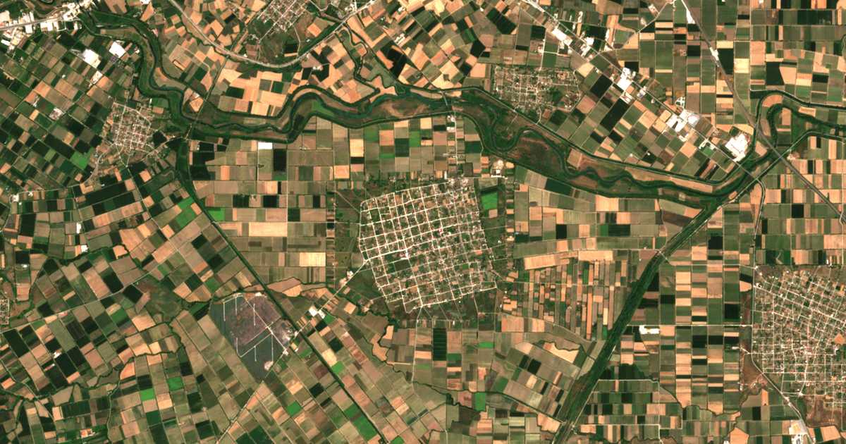 Сателитска карта на Megála Kalývia