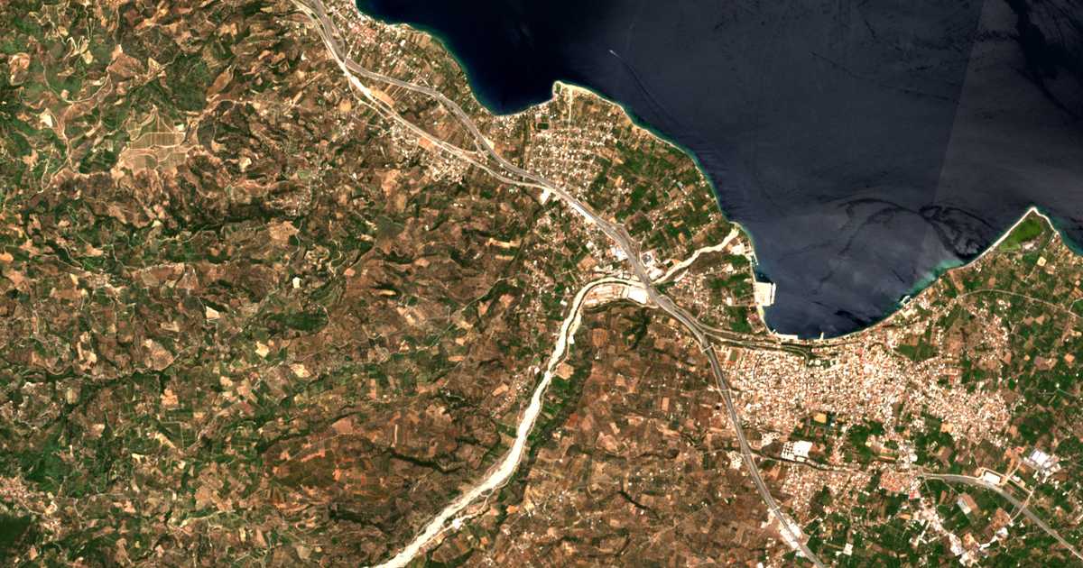 Сателитска карта на Ágios Konstantínos