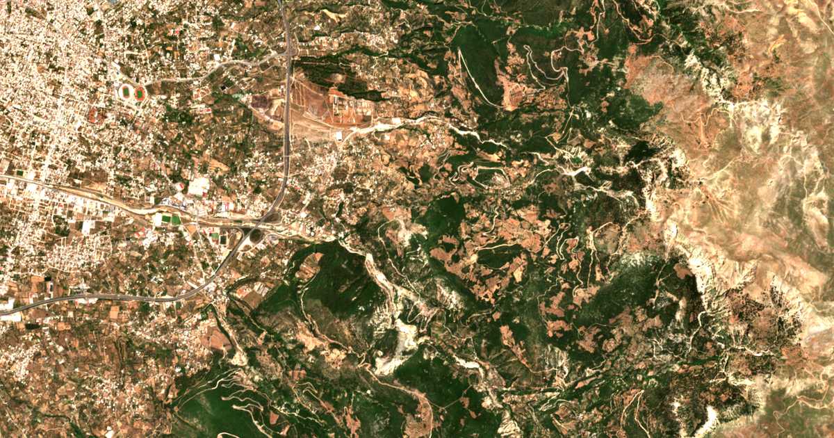 Сателитска карта на Karyá