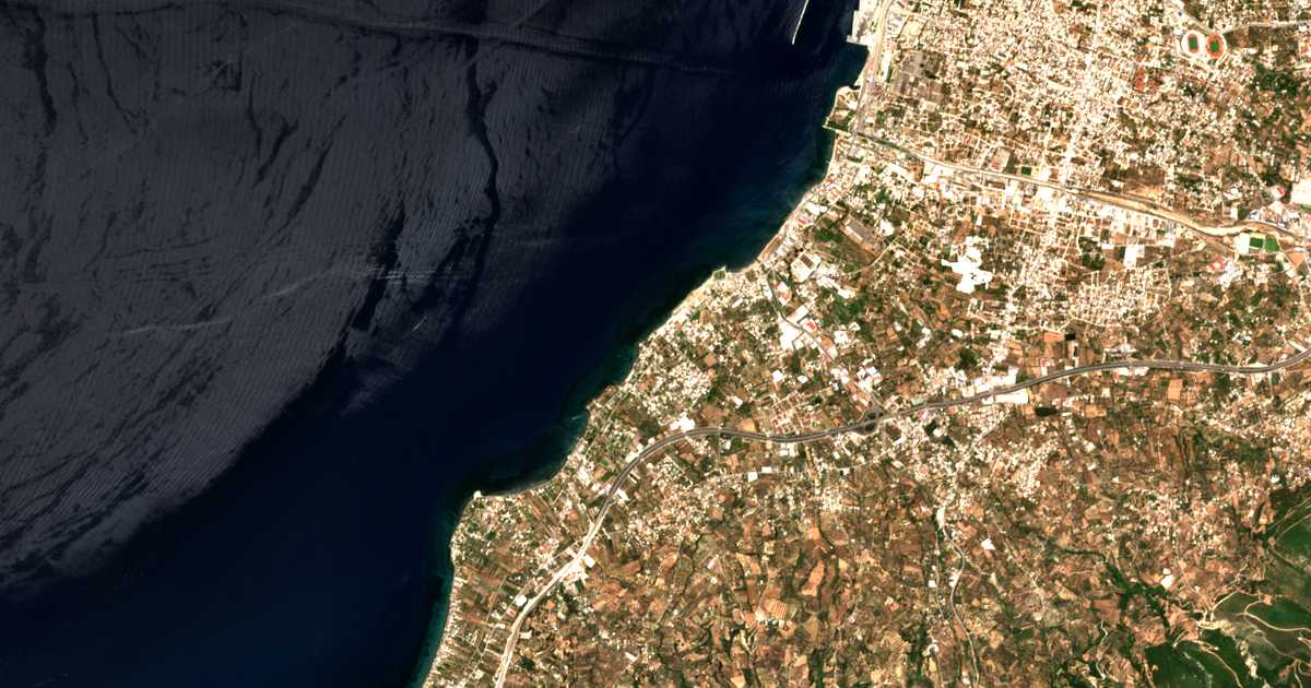 Сателитска карта на Paralía