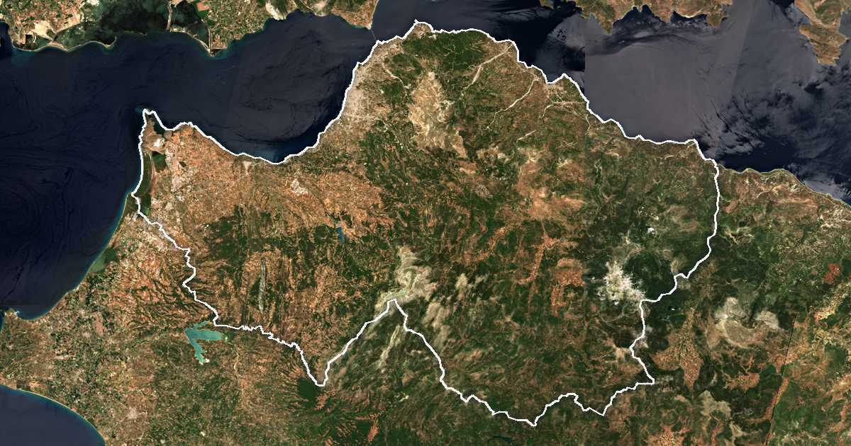Сателитска снимка со исцртана граница: Ахаја