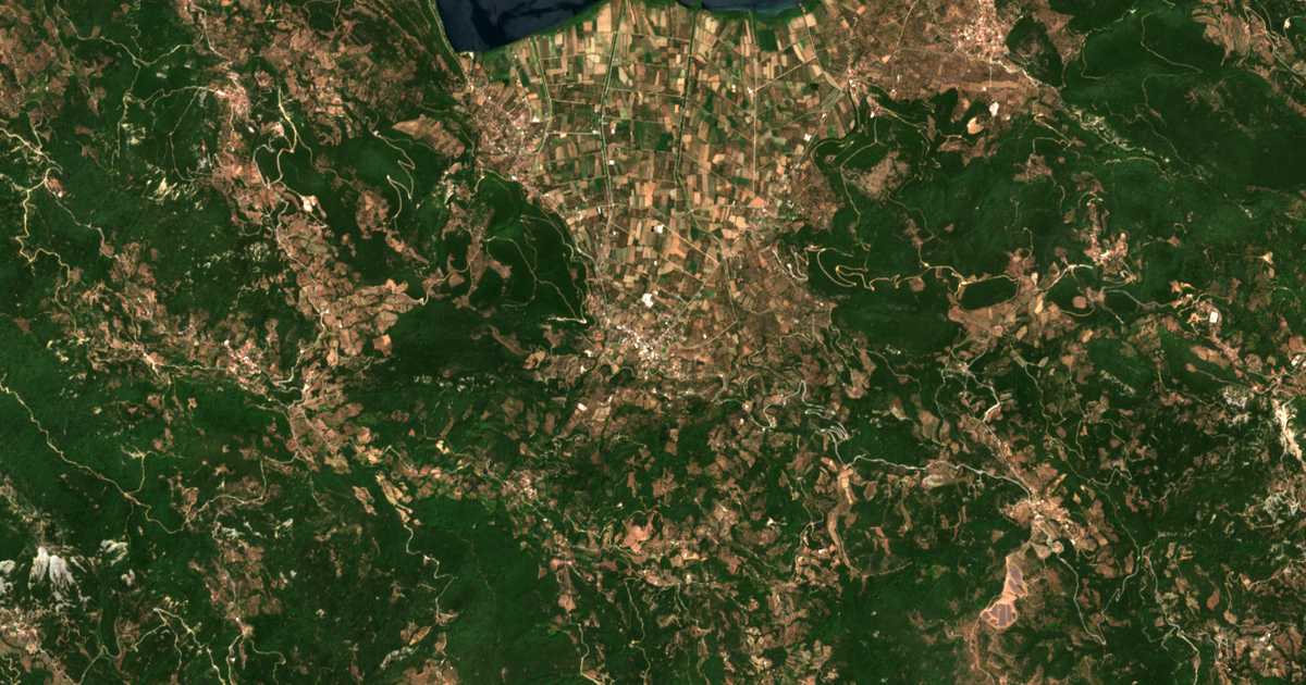 Сателитска карта на Káto Makrinoú