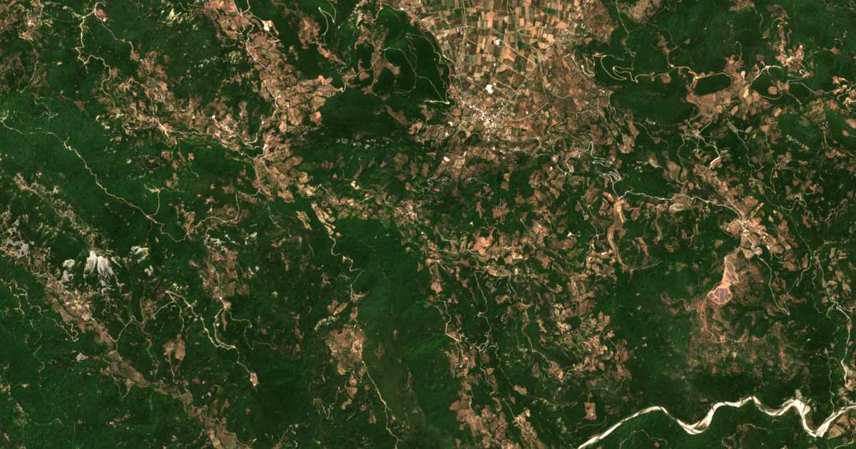 Сателитска карта на Makrinoú