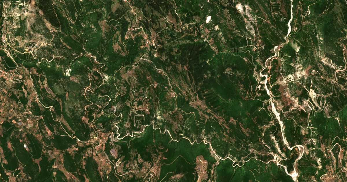 Сателитска карта на Aetópetra