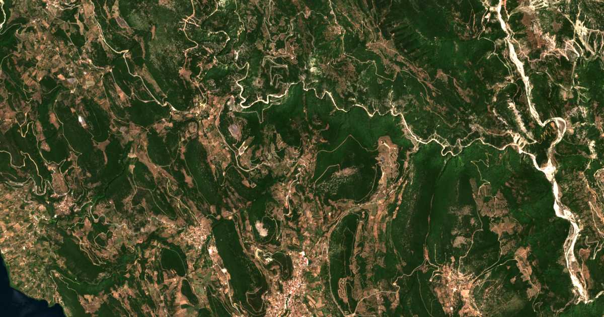 Сателитска карта на Mégas Déndros