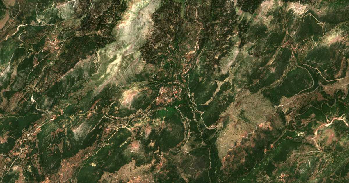 Сателитска карта на Lámpeia
