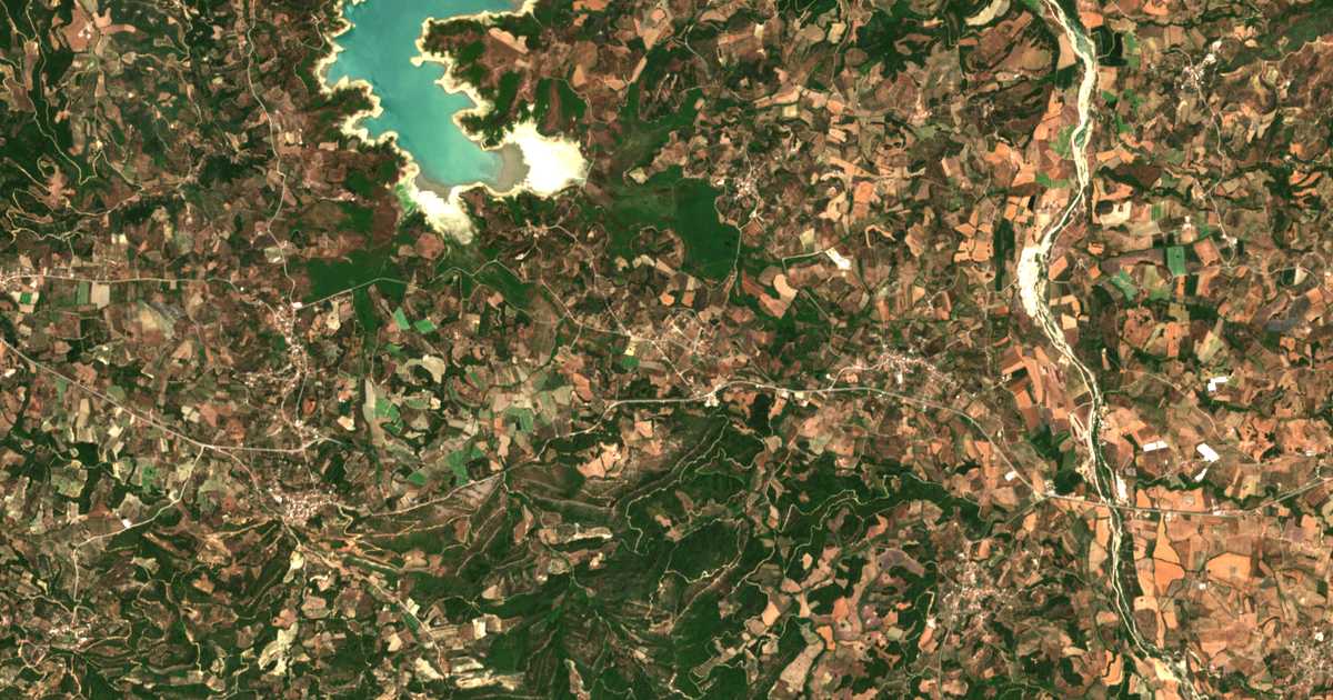 Сателитска карта на Oraía